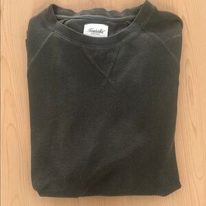 Kuawala Montreal men’s crewneck olive green thermal.